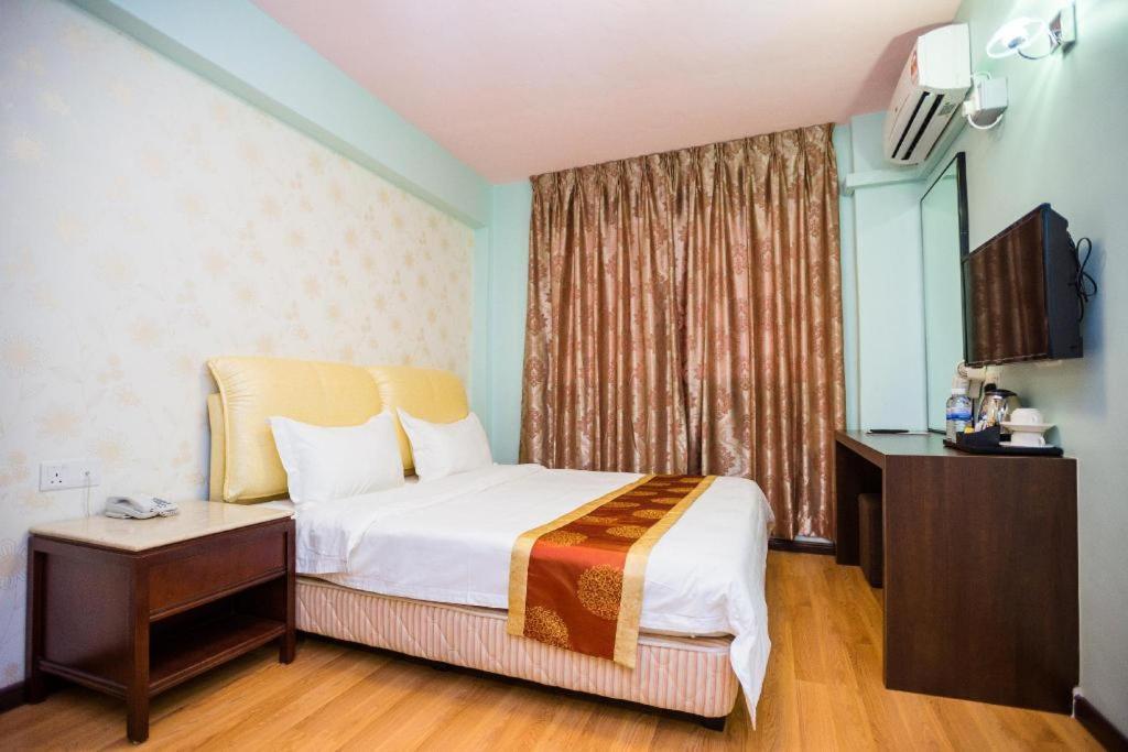 Hotel Zamburger Grand City Melaka Zewnętrze zdjęcie